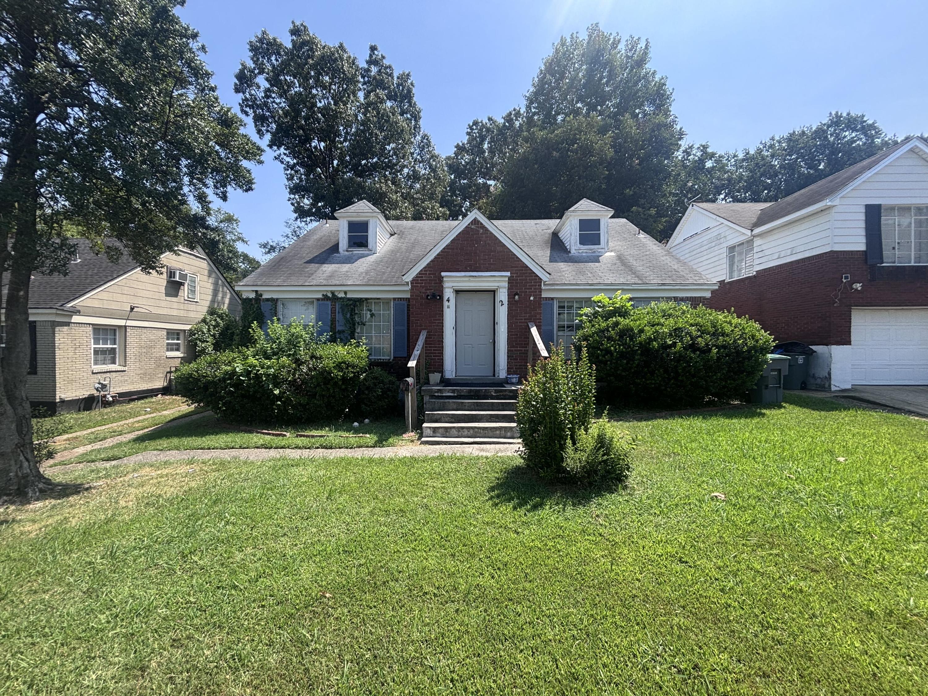 Property main image