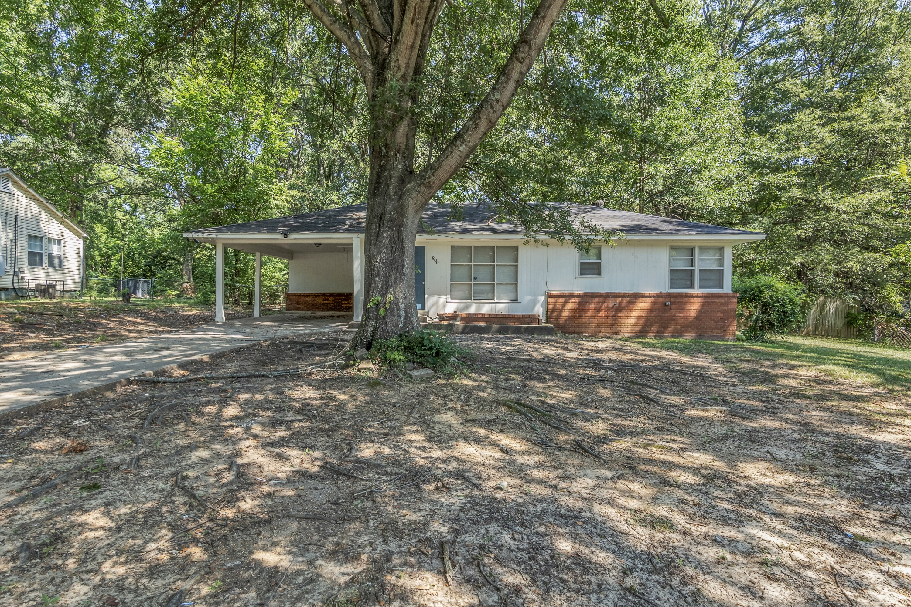 800 Lydgate Rd.,
